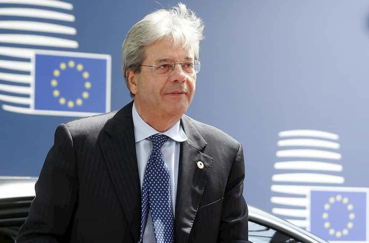 Paolo Gentiloni a Bruxelles mette d'accordo anche i "rigoristi" europei. Primo esame superato