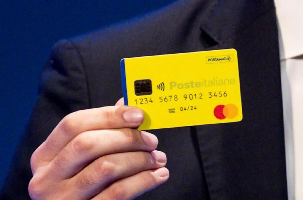 La carta del Reddito di cittadinanza, Ansa