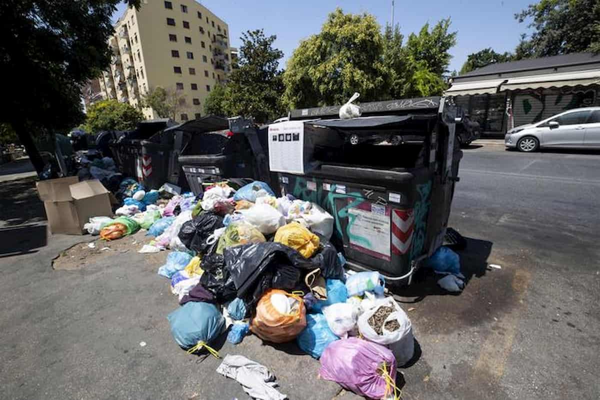 Rifiuti a Roma, i presidi sono pronti alla chiusura delle scuole