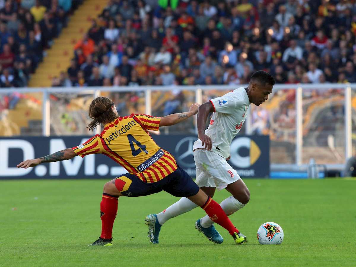 Rigore Lecce Juventus Petriccione Pjanic var assegnare tiro undici metri