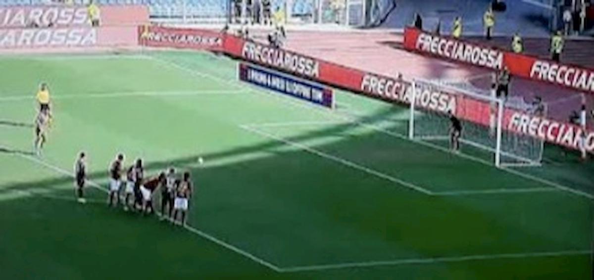 Rigore Roma Cagliari Mancini mano var Joao Pedro gol dischetto