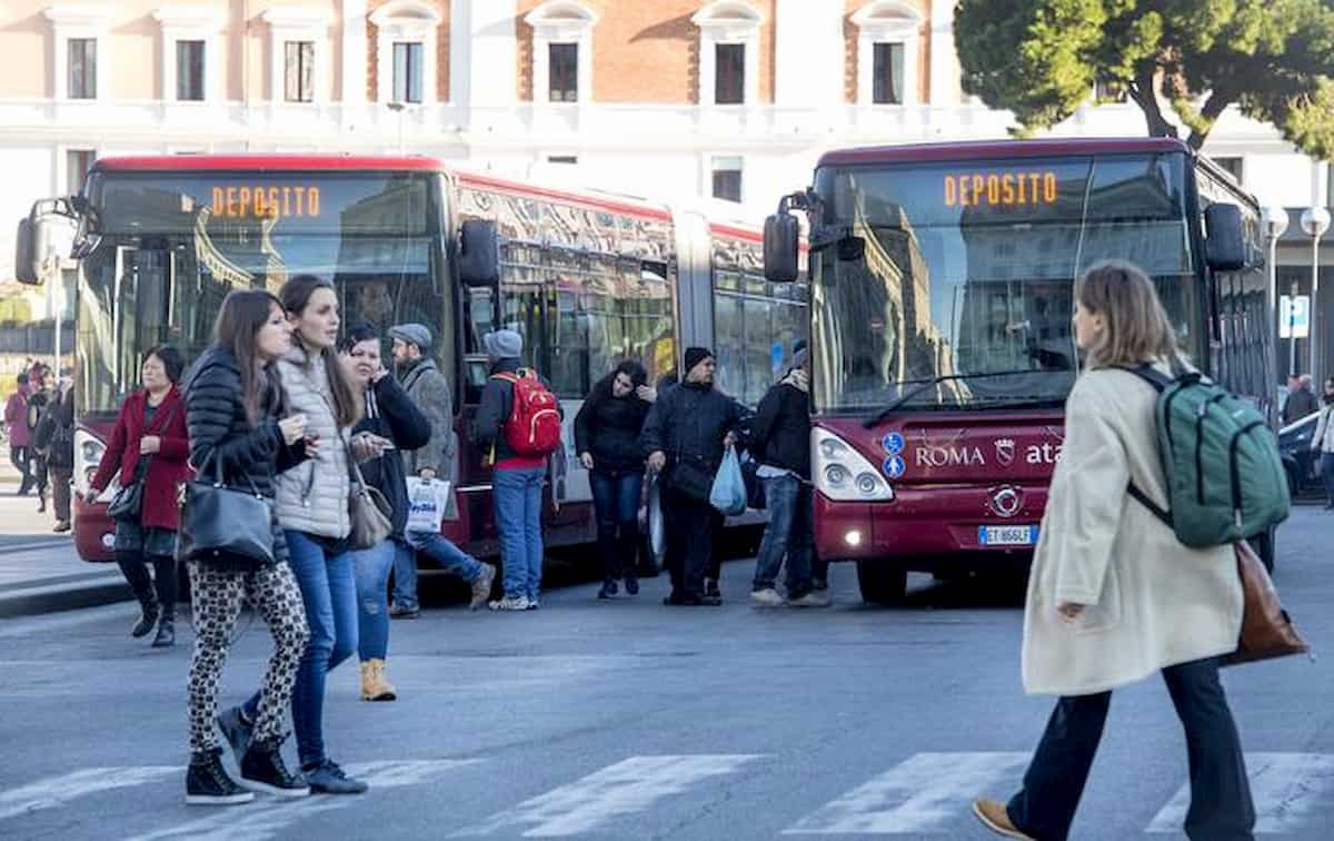 Sciopero generale 25 ottobre a Roma da Ama ad Atac: venerdì nero