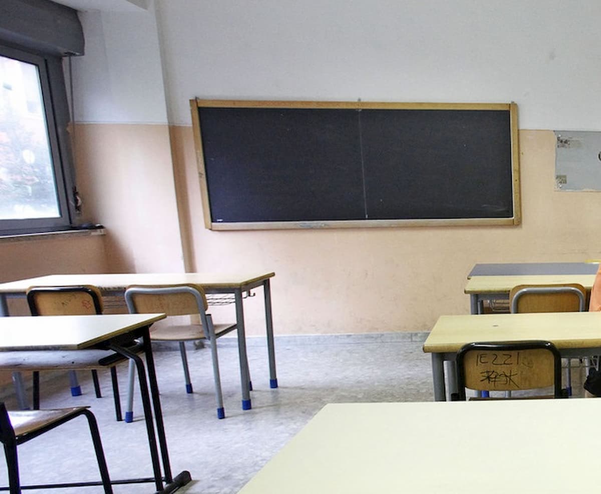 Salerno, studentessa 16enne muore alla lavagna durante interrogazione