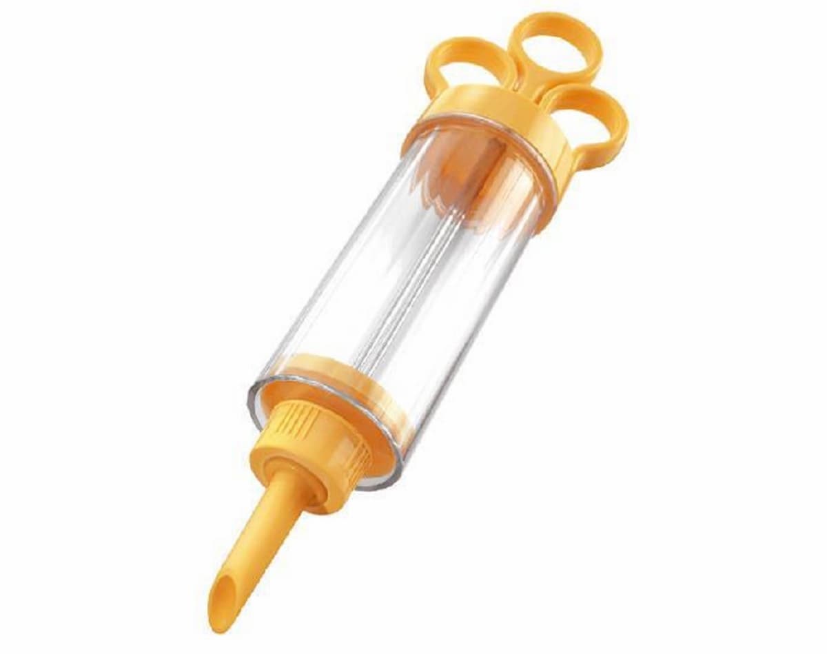 Borgo Valbelluna: denuncia violenza da gang di neri. Ma aveva una siringa da pasticciere infilata...