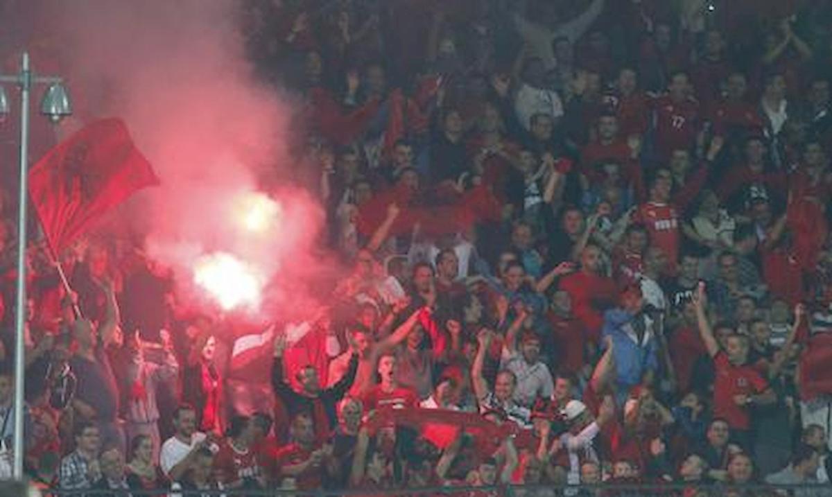 Tirana scontri derby video YouTube Tirana Partizani