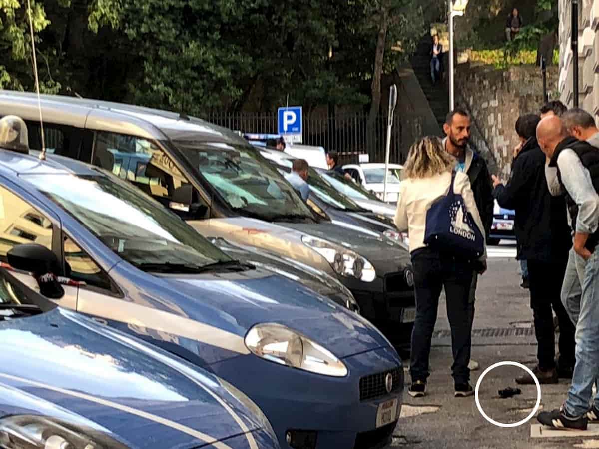 Poliziotti uccisi a Trieste, gli audio all'interno della Questura: "Sono morti", "Mi sono rifugiata in ufficio"