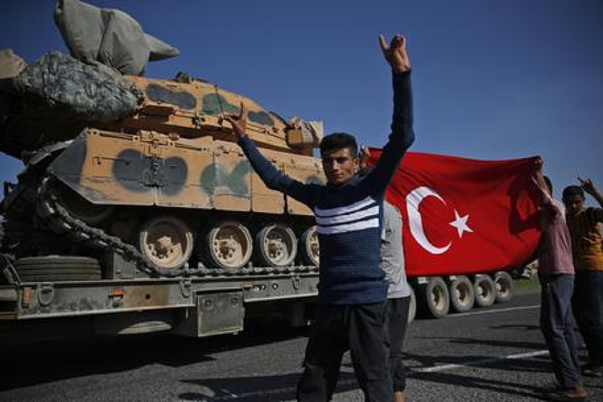 Siria, 60 civili uccisi in 3 giorni. Germania blocca la vendita di armi alla Turchia