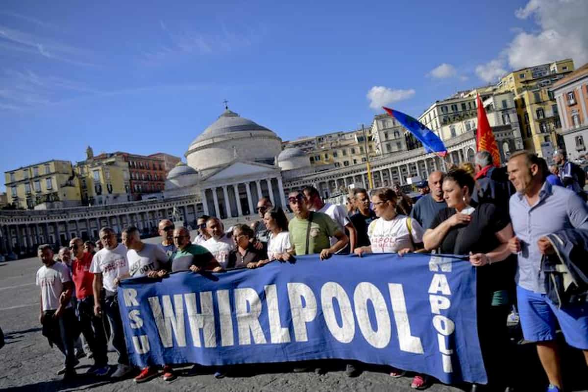 Whirlpool, sciopero generale dell'industria a Napoli il 31 ottobre