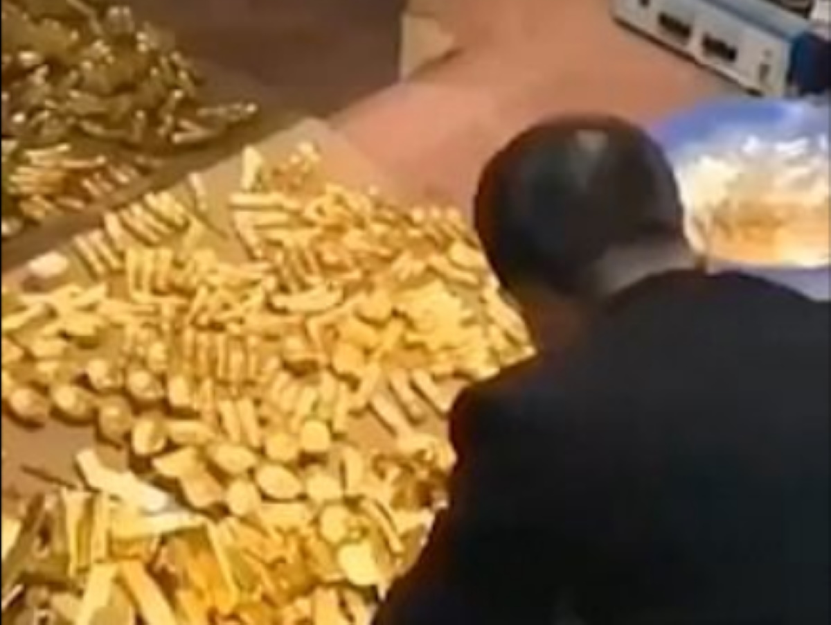 Zhang Qi Cina tonnellate oro