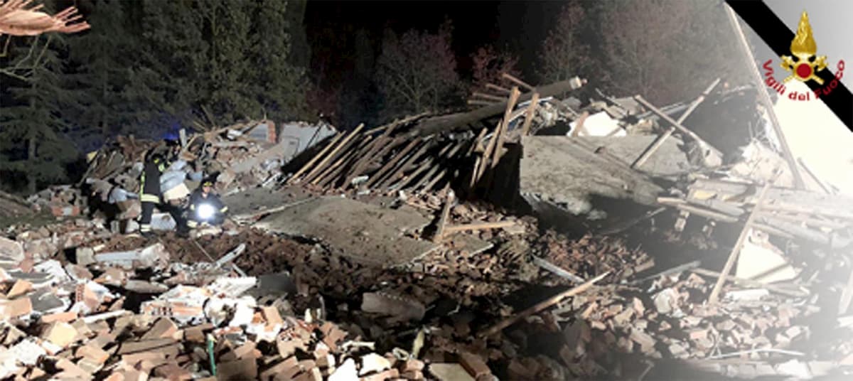 Quargnento, bombole del gas avevano il timer. Attentato contro pompieri?