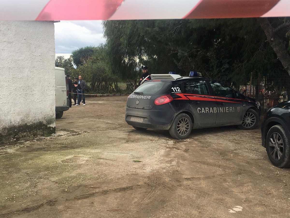 carabinieri luogo omicidio suicidio cerignola
