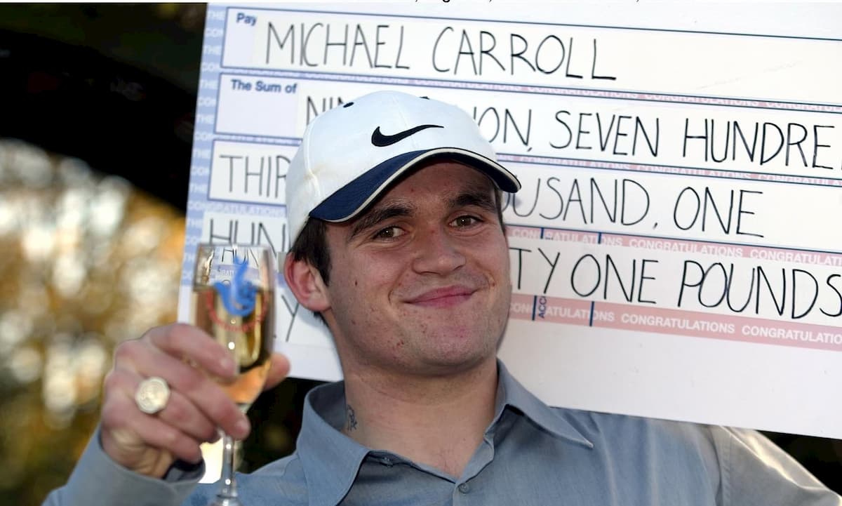 Spende 10 milioni di sterline vinti alla Lotteria: ora lavora come carbonaio, a 10 sterline l'ora