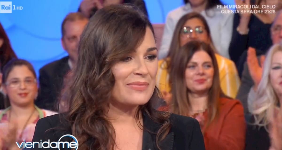 Vieni da Me, Alena Seredova racconta vita privata e carriera