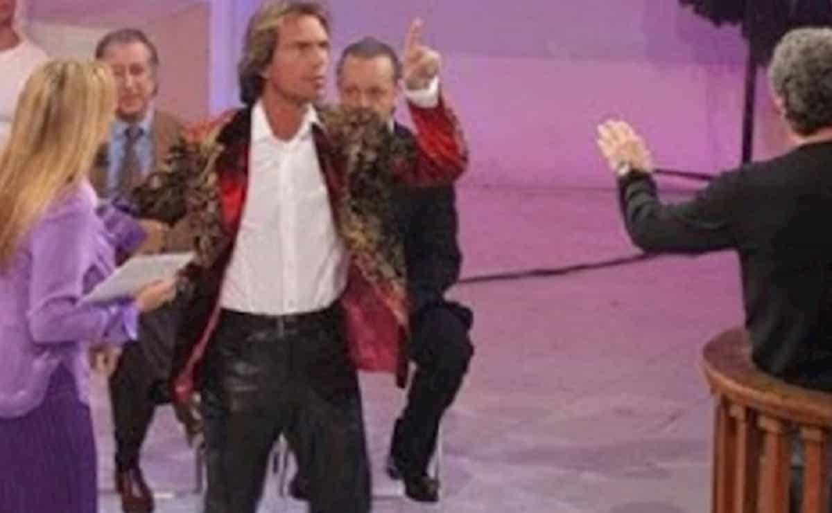 Antonio Zequila a Radio Cusano Campus: "L'Isola dei Famosi ormai è avvilito. Dopo la lite con Pappalardo..."