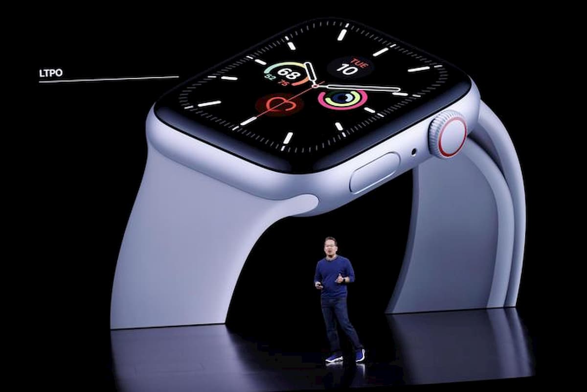Apple Watch: sblocco con Face ID e telecamere. I rumors sul brevetto