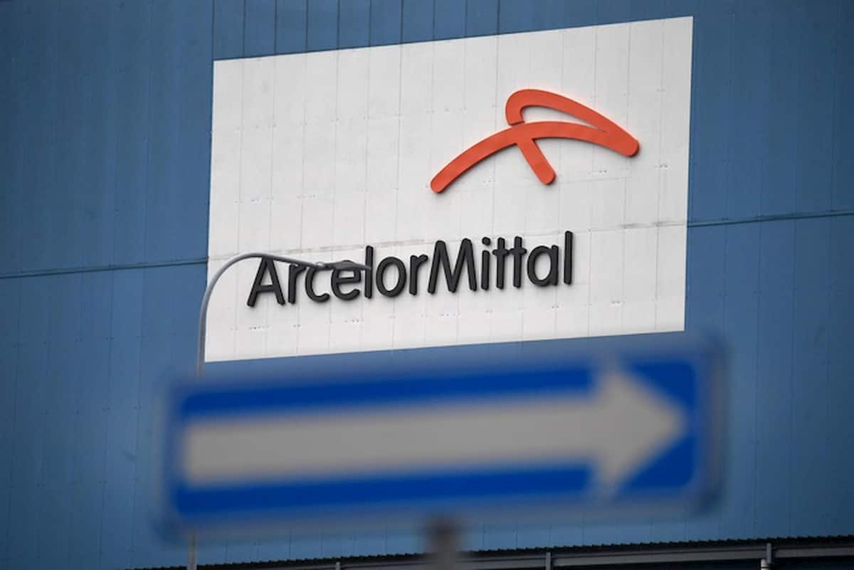 Magistratura mostra la faccia feroce ad ArcelorMittal. Via giudiziaria a stipendio e salute