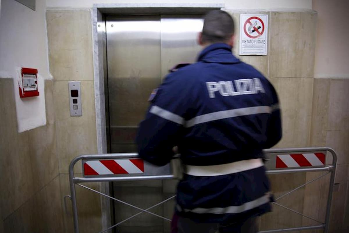 Roma, portiere muore nella tromba dell'ascensore. Era il palazzo della sede de L'Ulivo