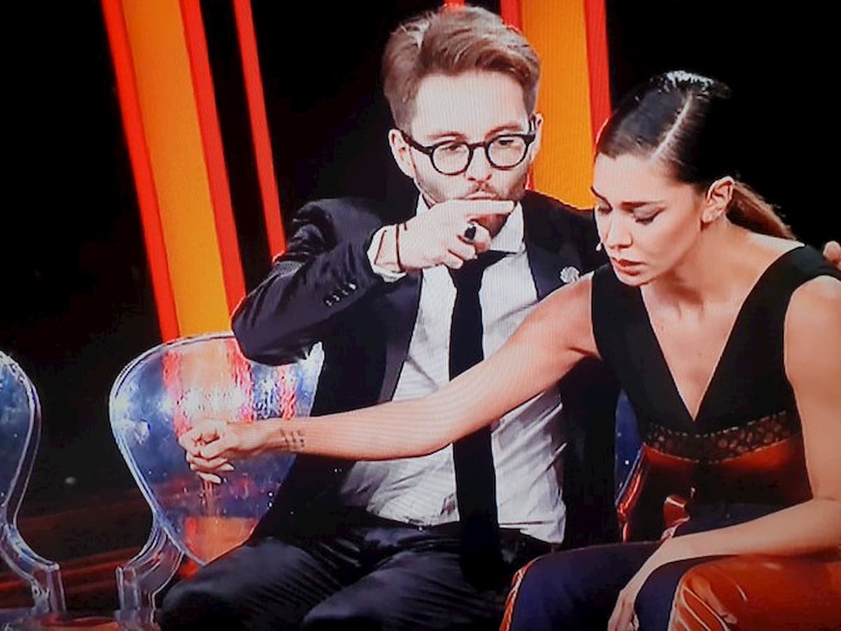 Tu si que vales, Belen ipnotizzata da Raimondo Laino: la showgirl si accascia ma...