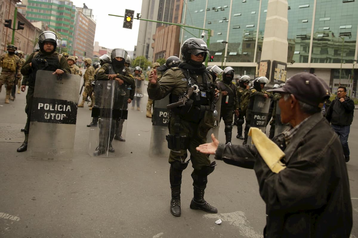 Bolivia, giovane ucciso dalla polizia: è l'ottava vittima degli scontri