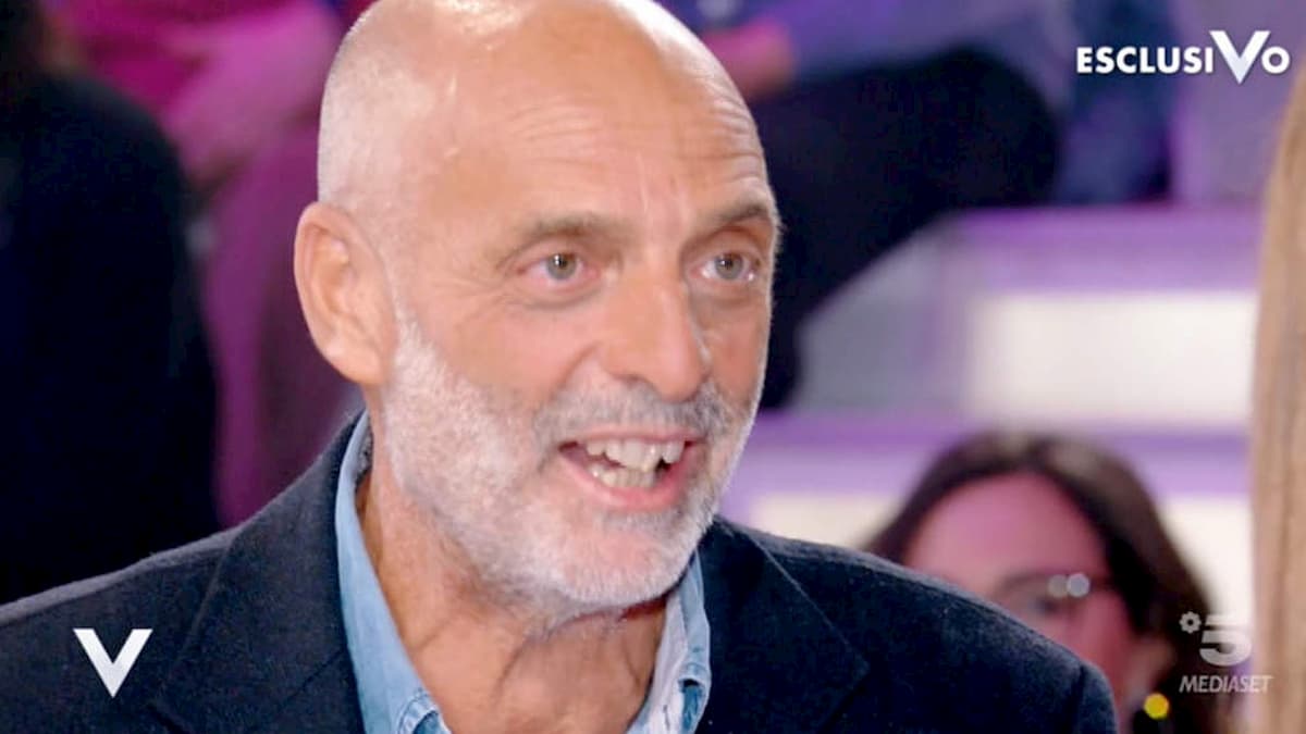 Paolo Brosio: "Prego il rosario quando vedo una bella ragazza. Poi ogni tanto..."