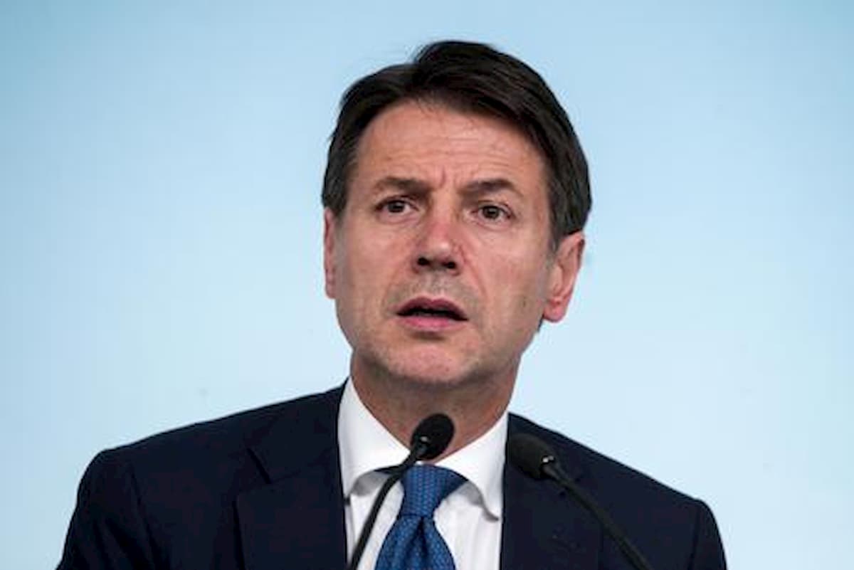 Conte: "Il governo non cade. Ex Ilva, Mittal rimane, ma non escludo l'intervento pubblico"