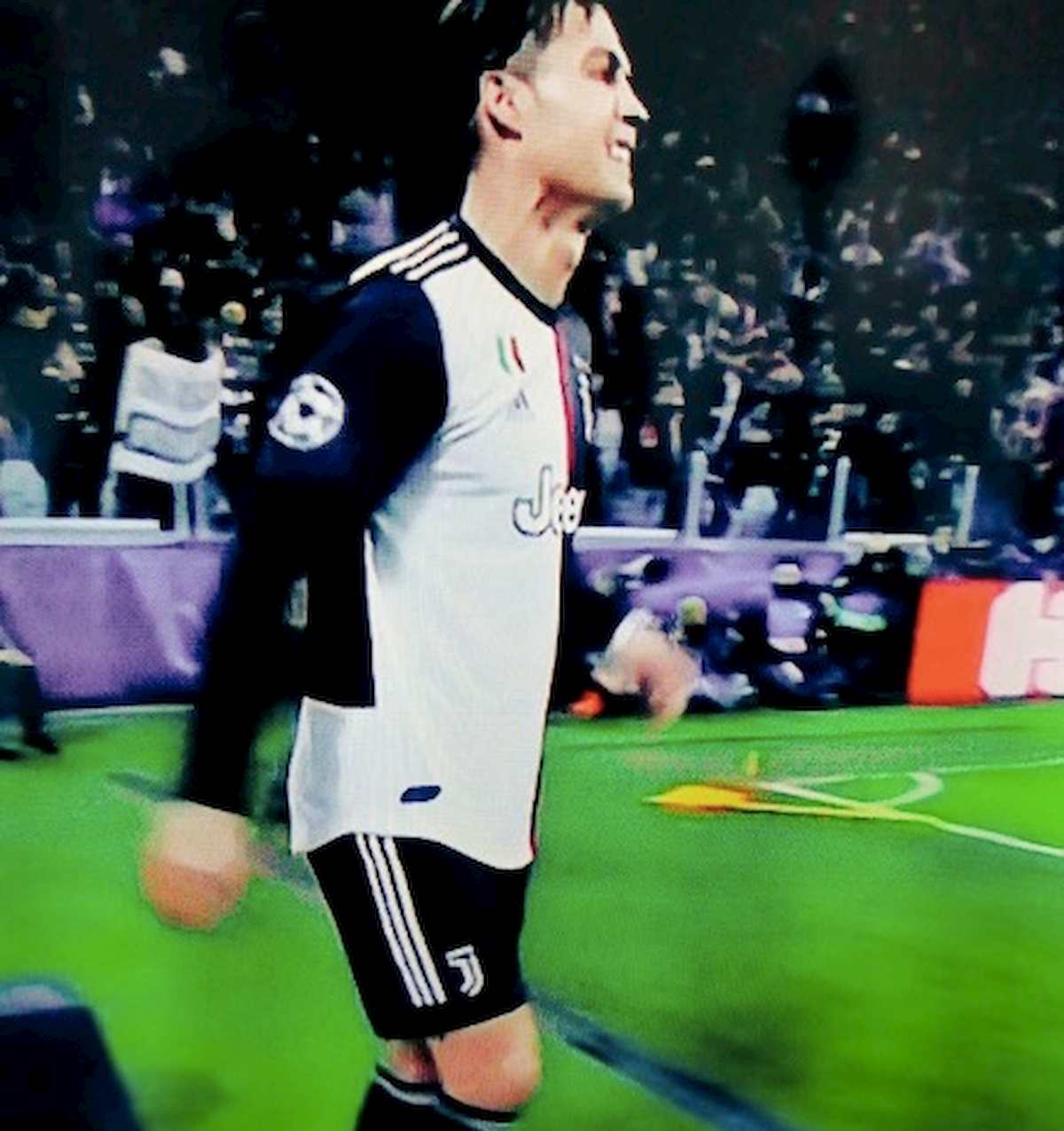 Cristiano Ronaldo rompe bandierina Juventus-Atletico, come Cassano