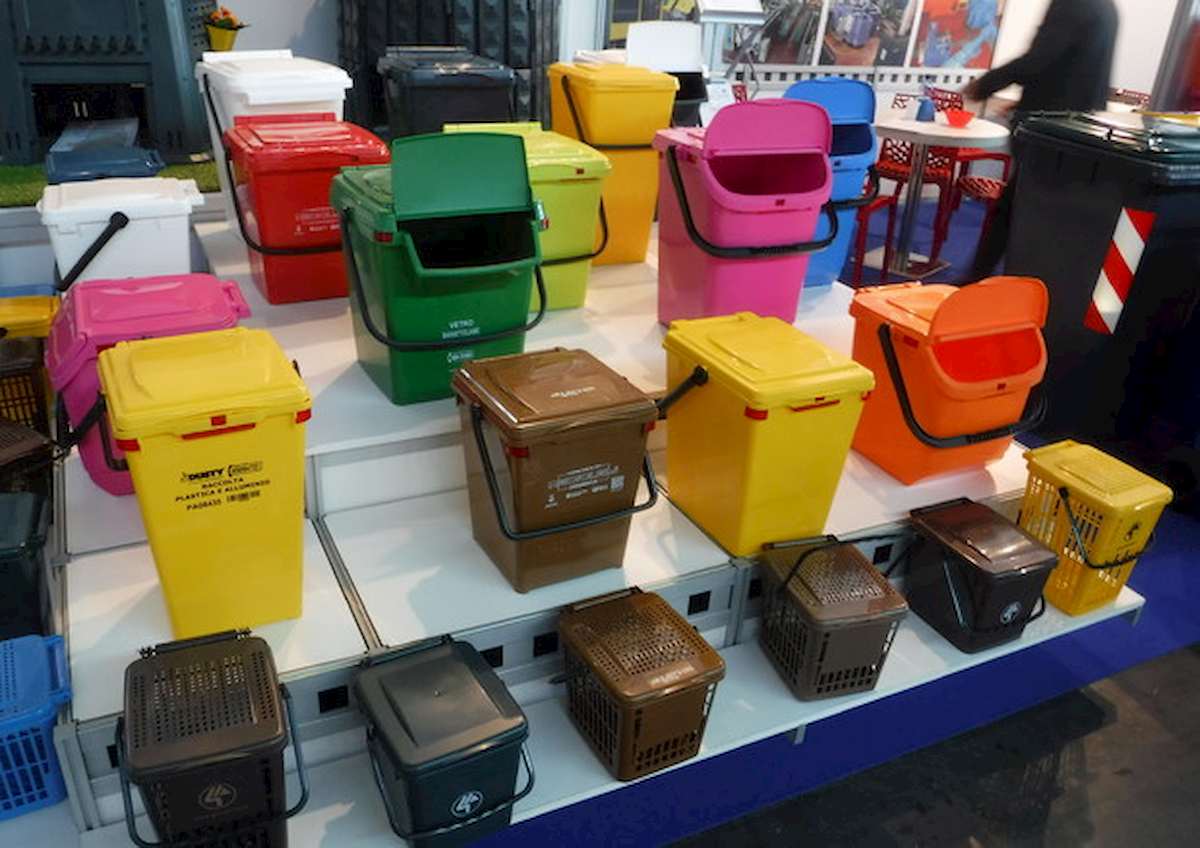 differenziata foto ansa