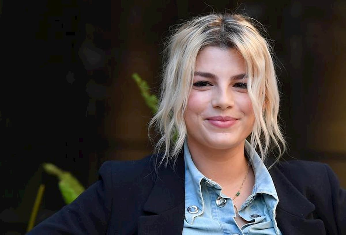 Emma Marrone: "Una donna è donna anche senza bisogno di procreare"
