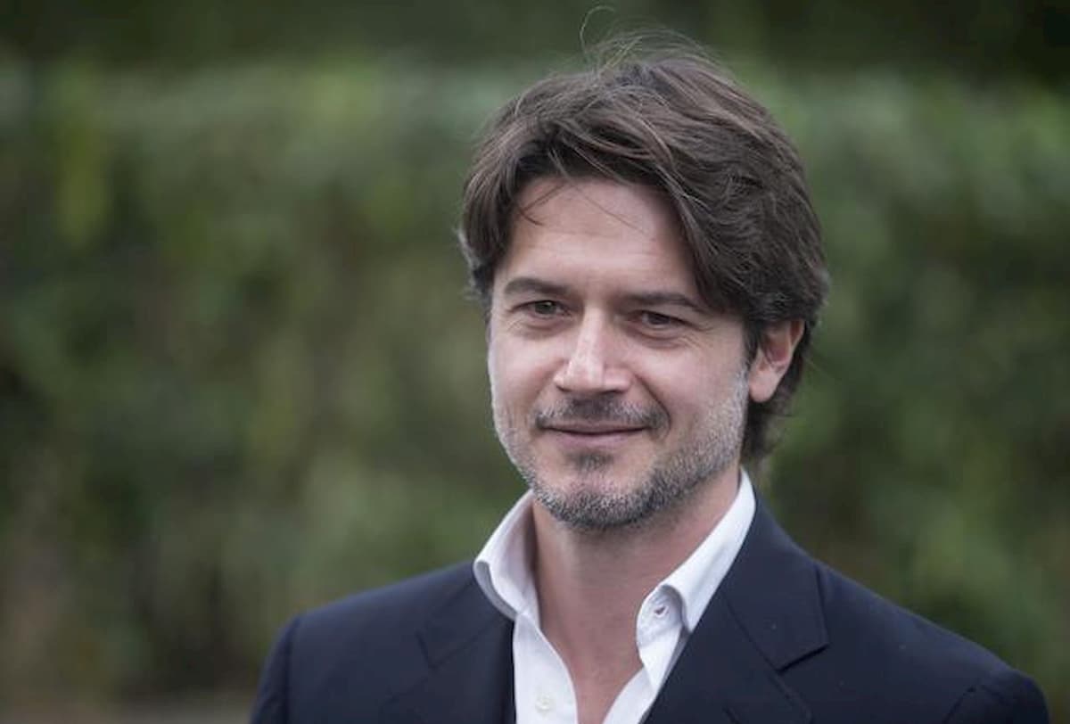 Ettore Bassi, l'ex moglie accusa: "Fa guerra sui soldi e sta poco con le nostre figlie"