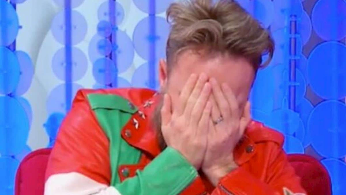 Vieni da Me, Francesco Facchinetti in lacrime: "L'ho perso in 6 mesi, penso a lui ogni giorno"