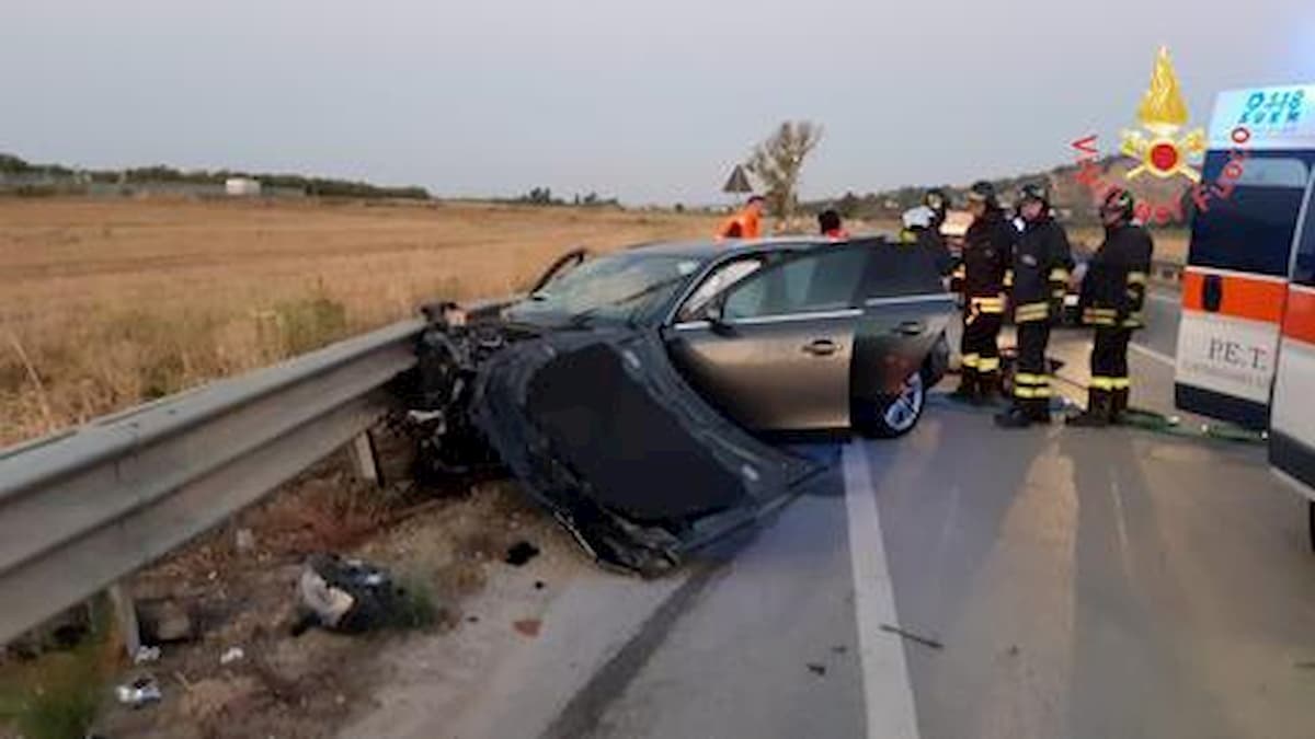 Incidente sulla A30 Caserta-Salerno: morte una ragazza di 25 anni e la madre, ferito il padre