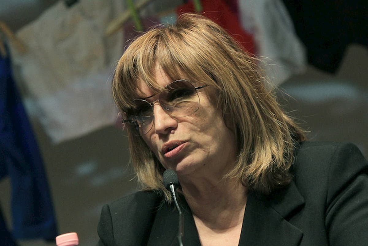 Iva Zanicchi: "Il mio compagno a letto è potente. Io sono olimpionica: una ogni quattro anni..."