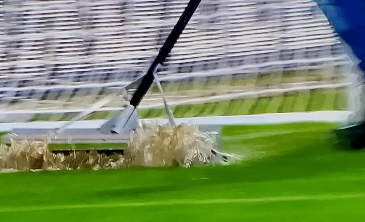 Lecce Cagliari rinviata maltempo pallone non rimbalzava