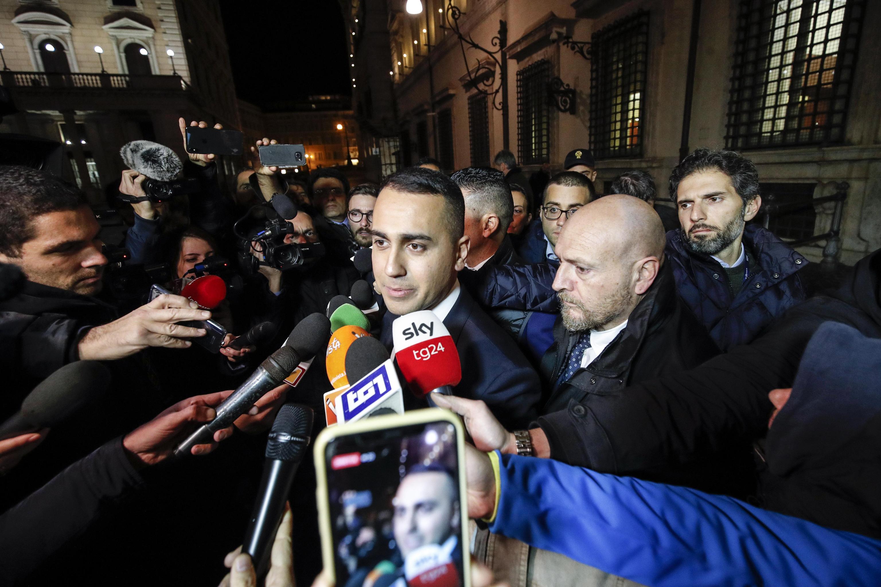 Luigi Di Maio, dopo voto Rousseau annuncia: M5s correrà solo in Emilia Romagna e Calabria