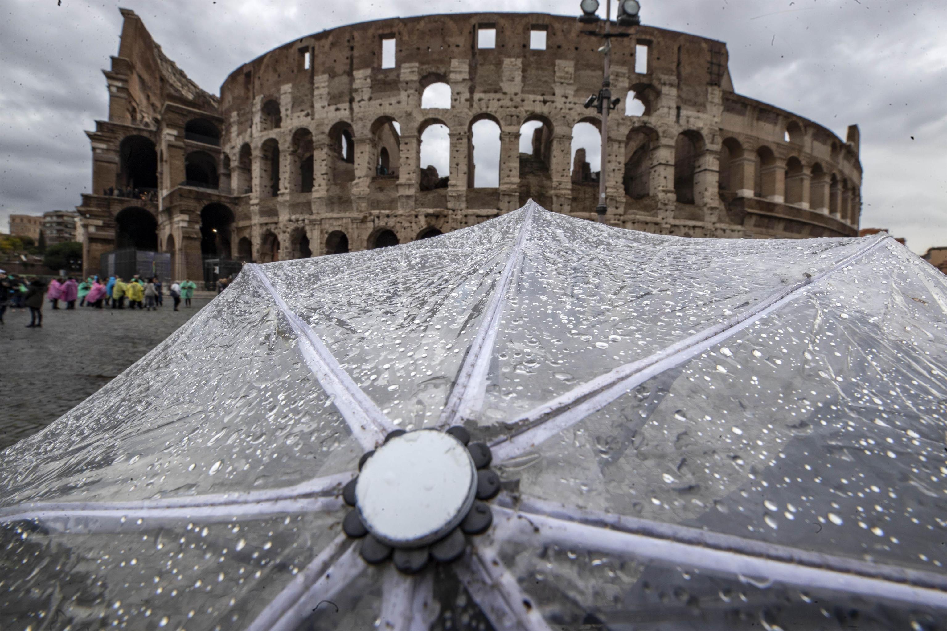 Meteo, ancora allerta maltempo dal 19 novembre: tregua mercoledì