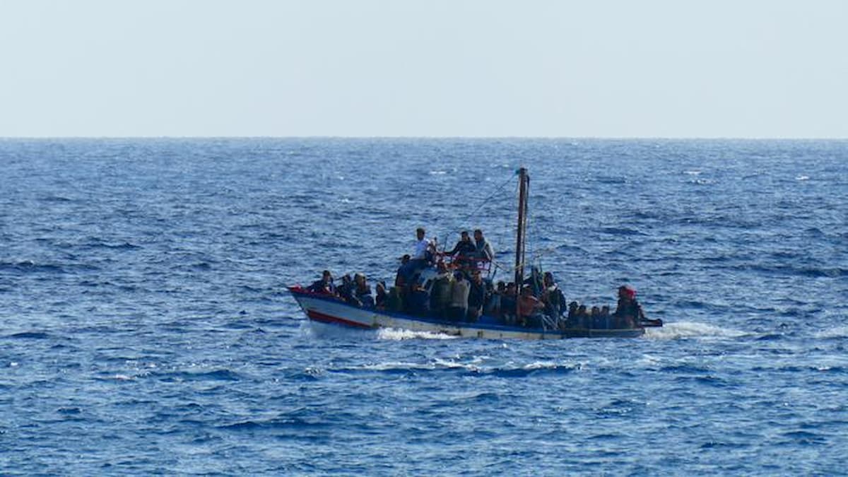 Migranti, naufragio a Lampedusa: recuperati vivi in 149, 7 cadaveri, 20 dispersi