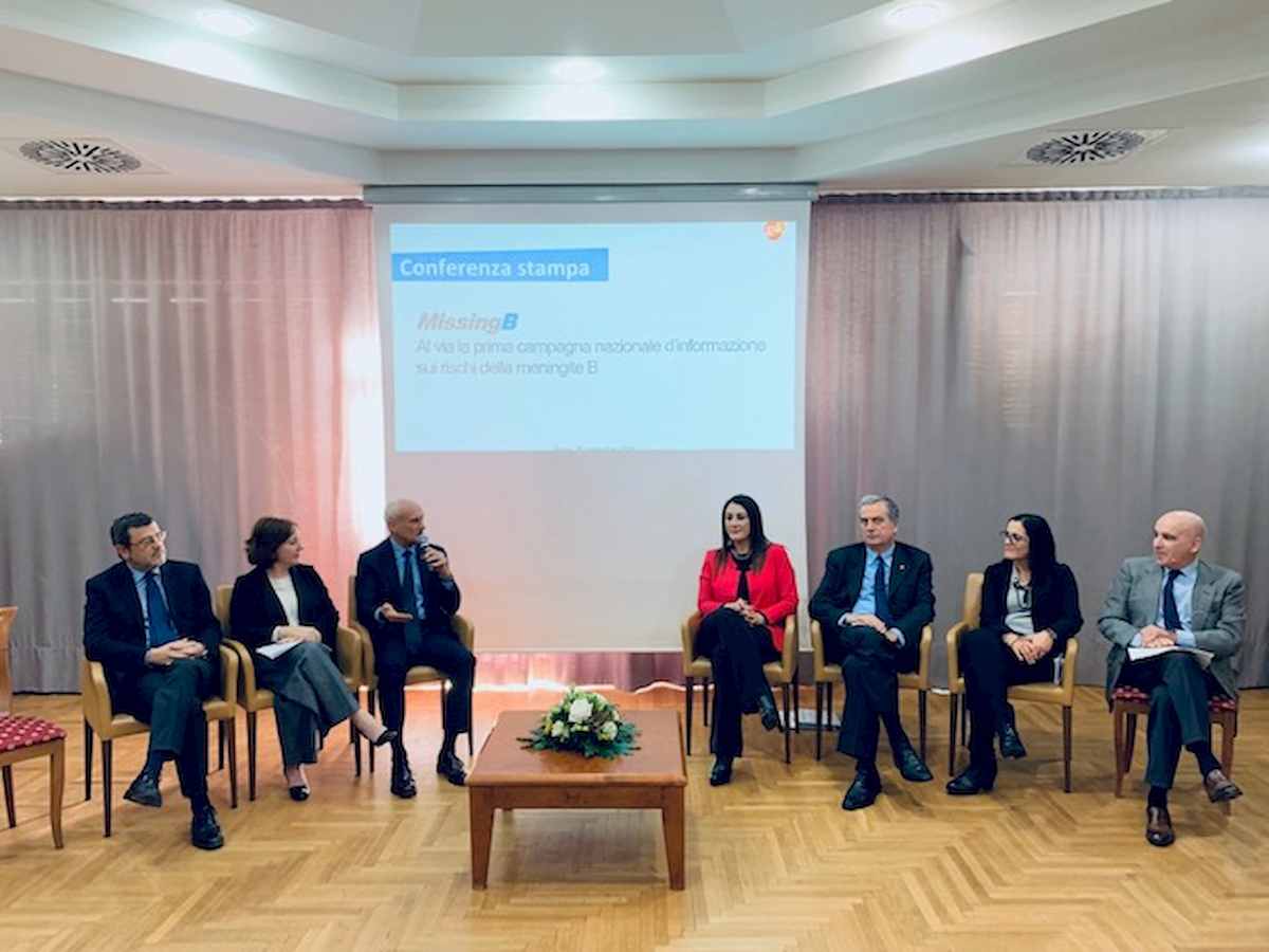 Meningite, 80% dei casi nei bimbi per meningococco B: al via campagna nazionale vaccini