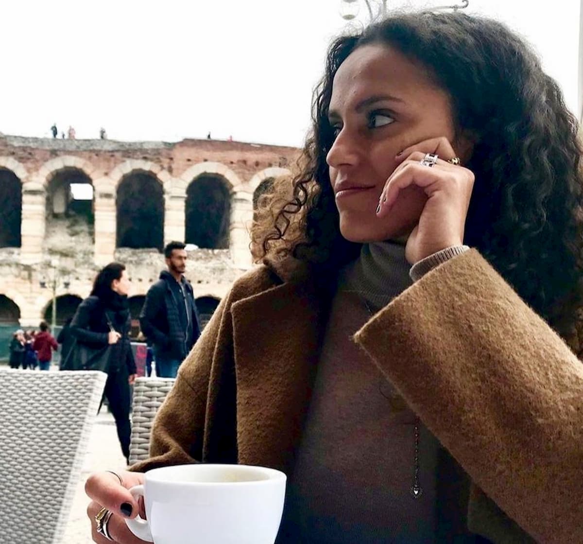 Parigi, studentessa italiana cade dalla finestra e muore