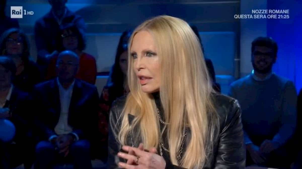 Patty Pravo a Domenica In racconta a Mara Venier: "I 2 uomini con cui sono stata contemporaneamente..."