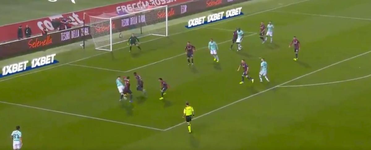 Rigore Bologna Inter Martinez Orsolini arbitro non usa var