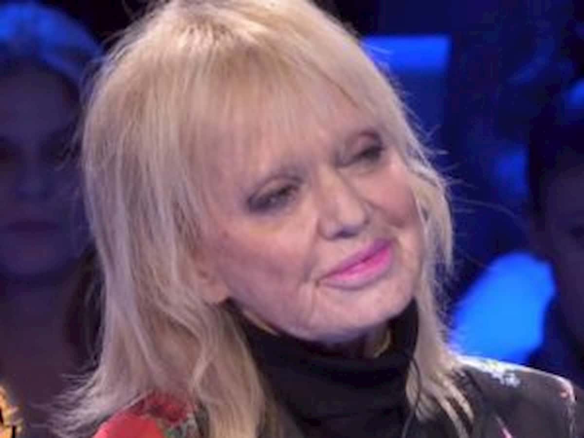 Rita Pavone da Francesca Fialdini a Da Noi...A Ruota Libera: "Per colpa di Teddy Reno mio padre..."