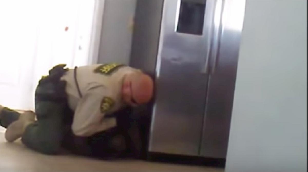 sceriffo arizona a terra