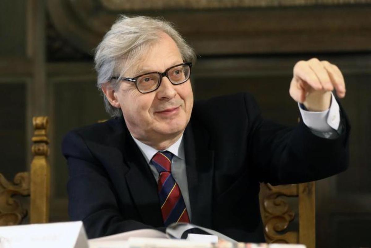 Vittorio Sgarbi e i racconti sulle ex fidanzate da Raffaella Carrà