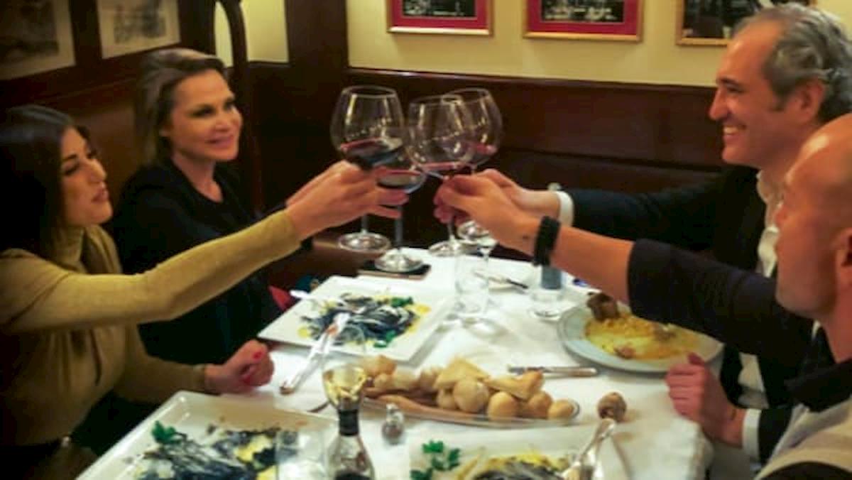 Simona Ventura e Giovanni Terzi sposi nel 2020: lui ha chiesto a Bettarini di fare da testimone