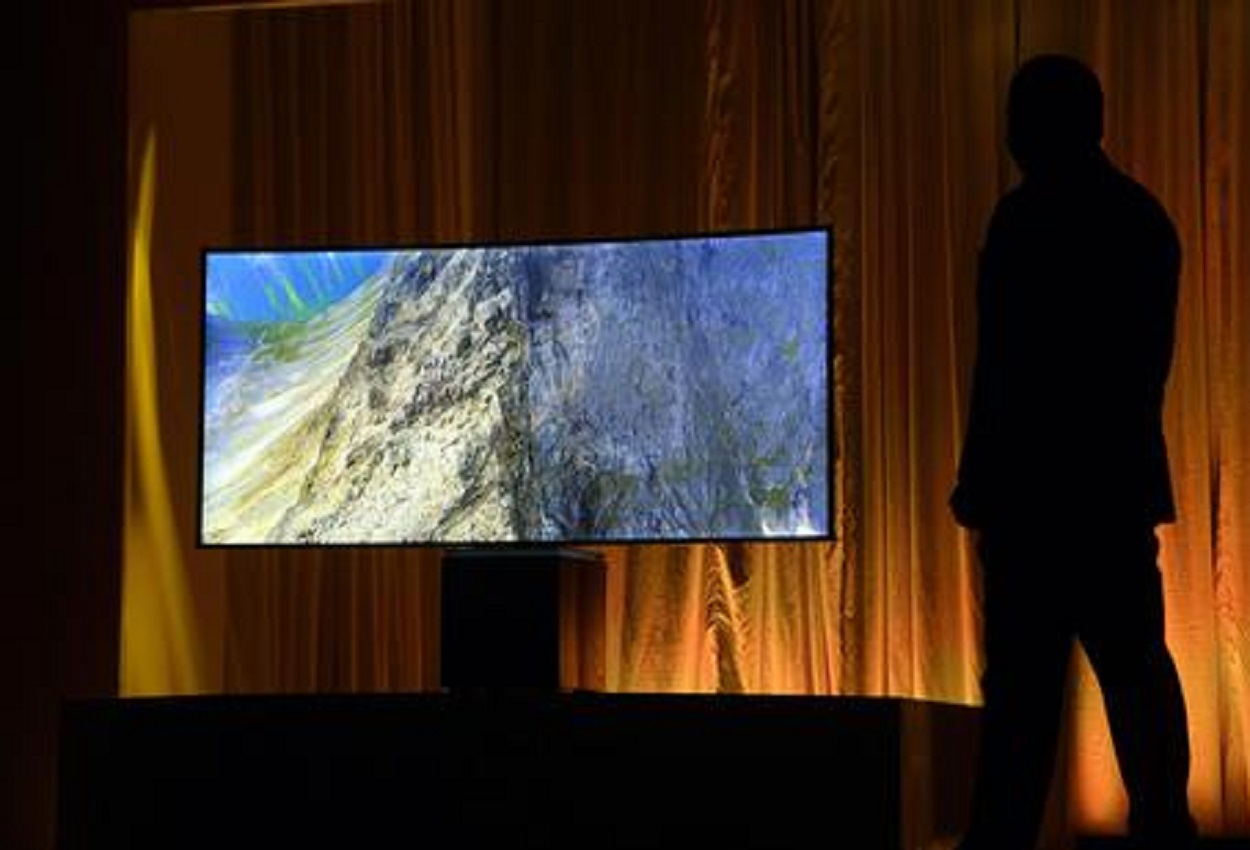 Una smart Tv, foto Ansa