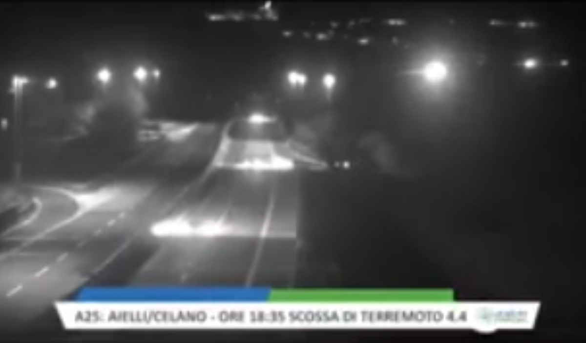 Terremoto Marsica, la scossa ripresa in video dalle telecamere dell'autostrada A25