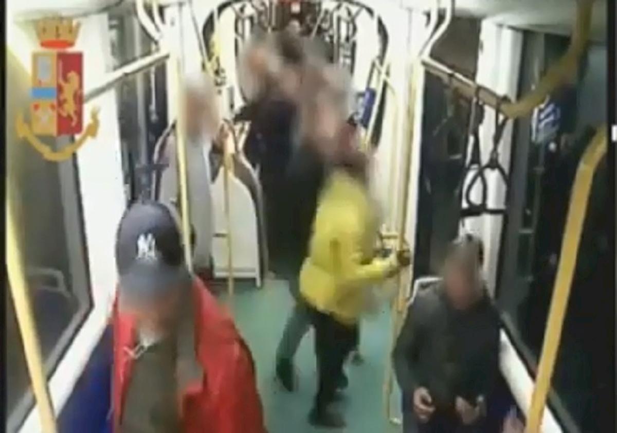 torino furto smarthone