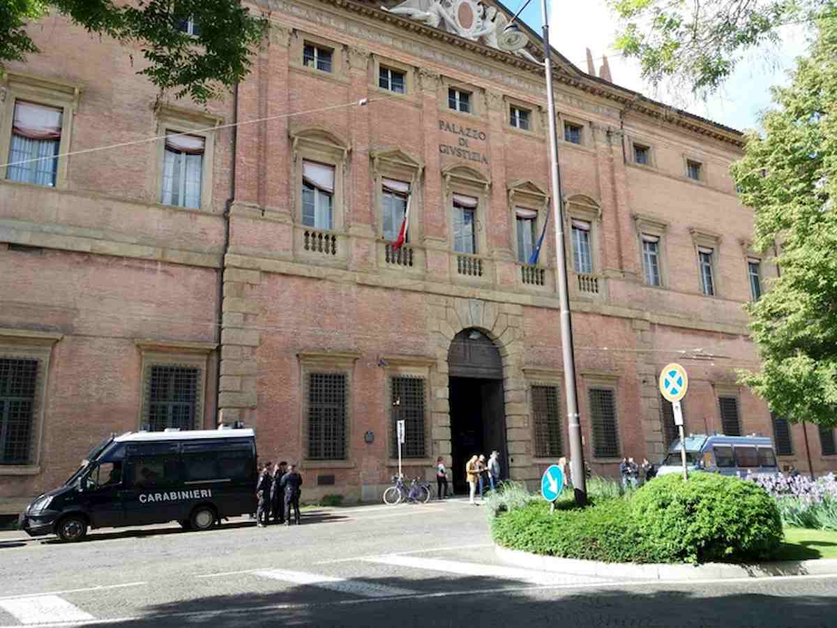 tribunale bologna ansa