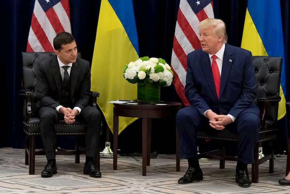 Trump, diffusa telefonata con Zelensky: non si parla di indagini ma... di Miss Universo