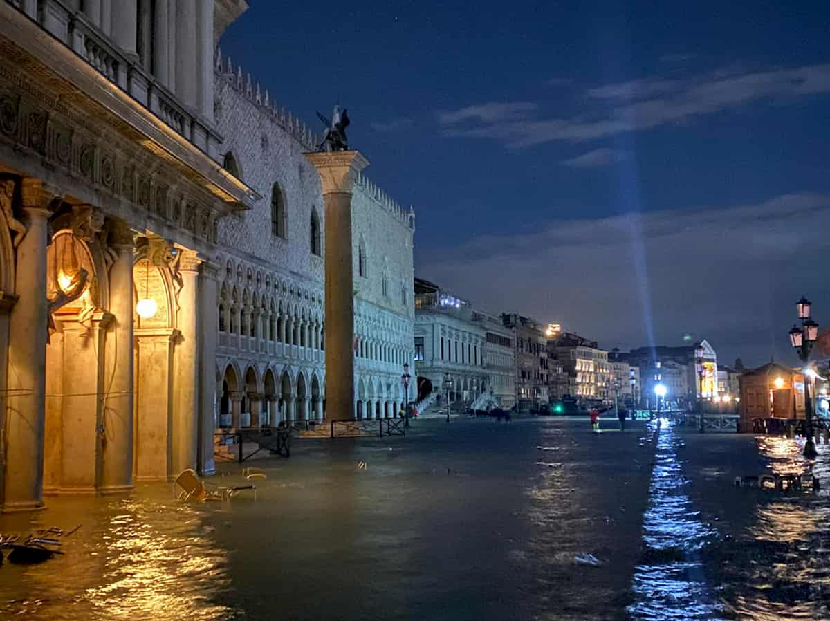 Venezia, previsto nuovo picco di marea il 15 novembre: acqua alta fino a 150 cm